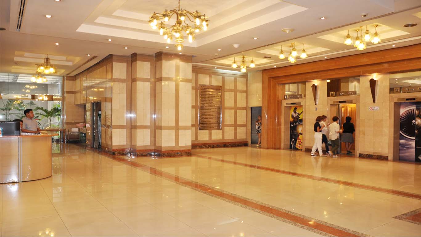 5  Office Space For Rent in Sukhumvit ,Bangkok MRT Sukhumvit - BTS Asok at Rajapark Building AA10326